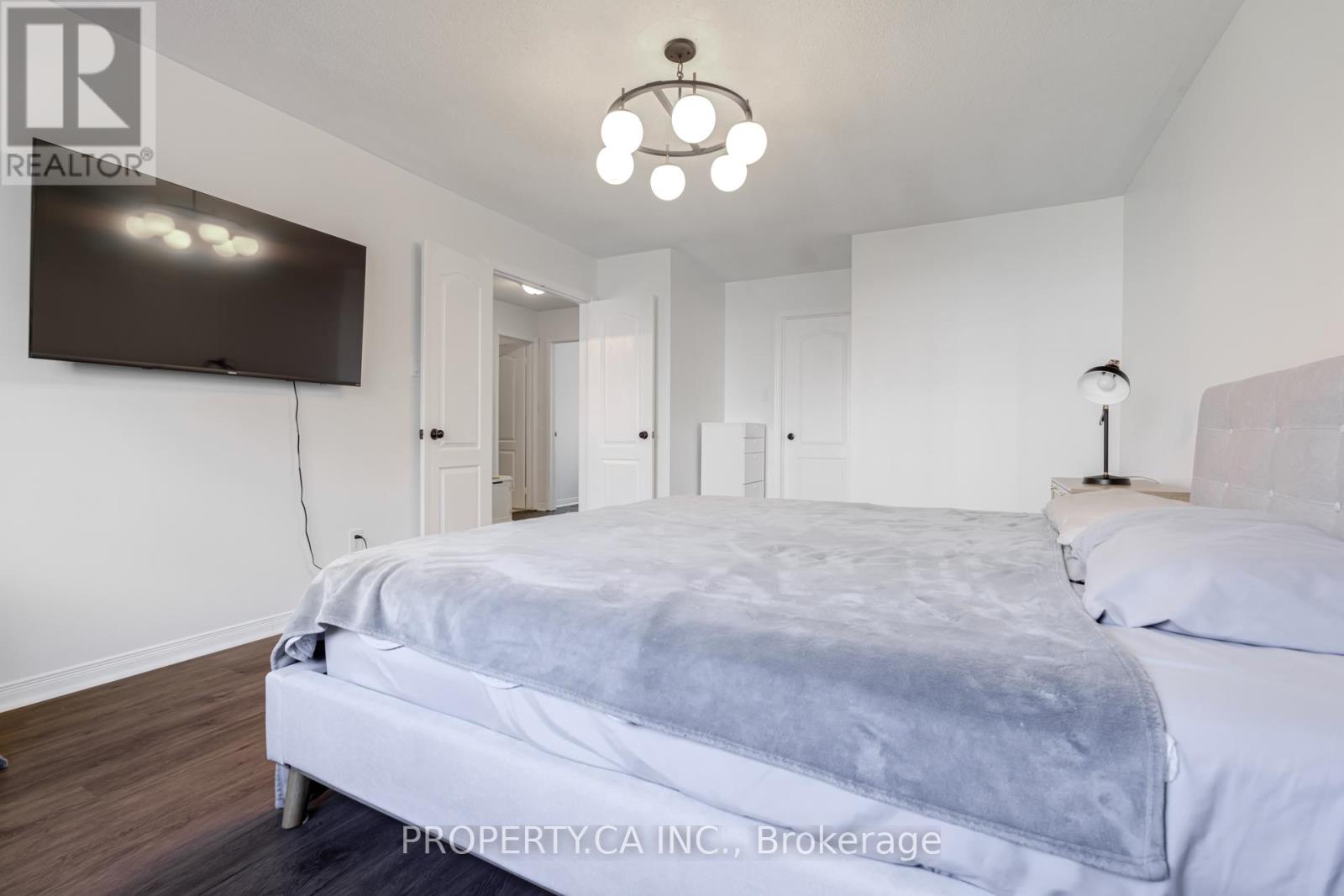 58 Glasgow Crescent, Georgina, Ontario  L4P 4B3 - Photo 23 - N12609096