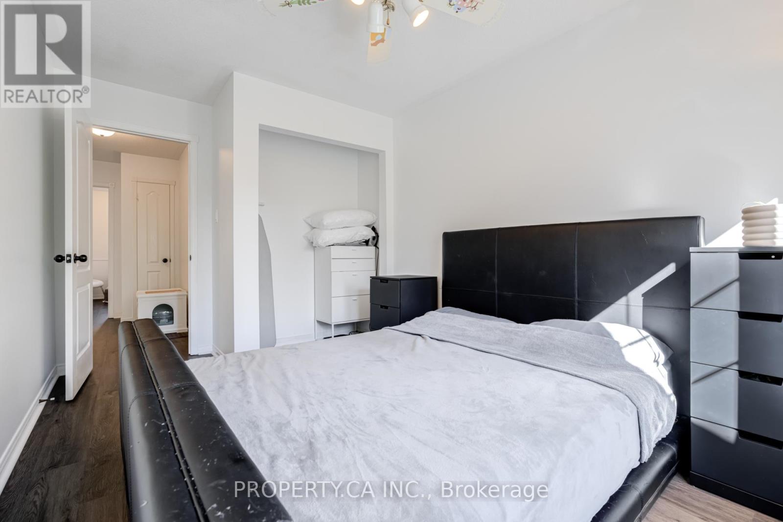 58 Glasgow Crescent, Georgina, Ontario  L4P 4B3 - Photo 28 - N12609096