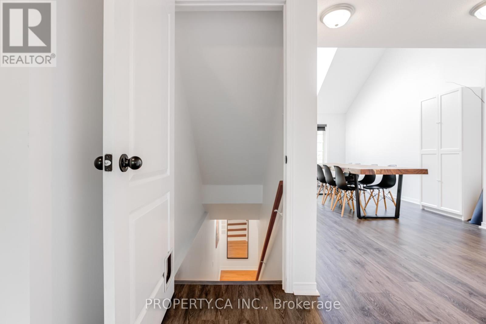 58 Glasgow Crescent, Georgina, Ontario  L4P 4B3 - Photo 30 - N12609096