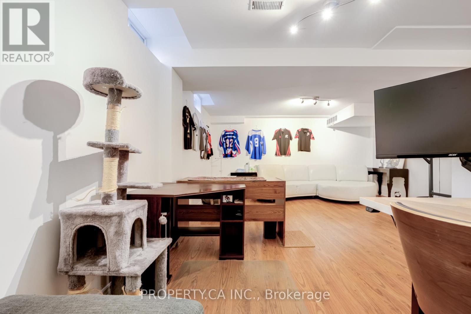 58 Glasgow Crescent, Georgina, Ontario  L4P 4B3 - Photo 36 - N12609096