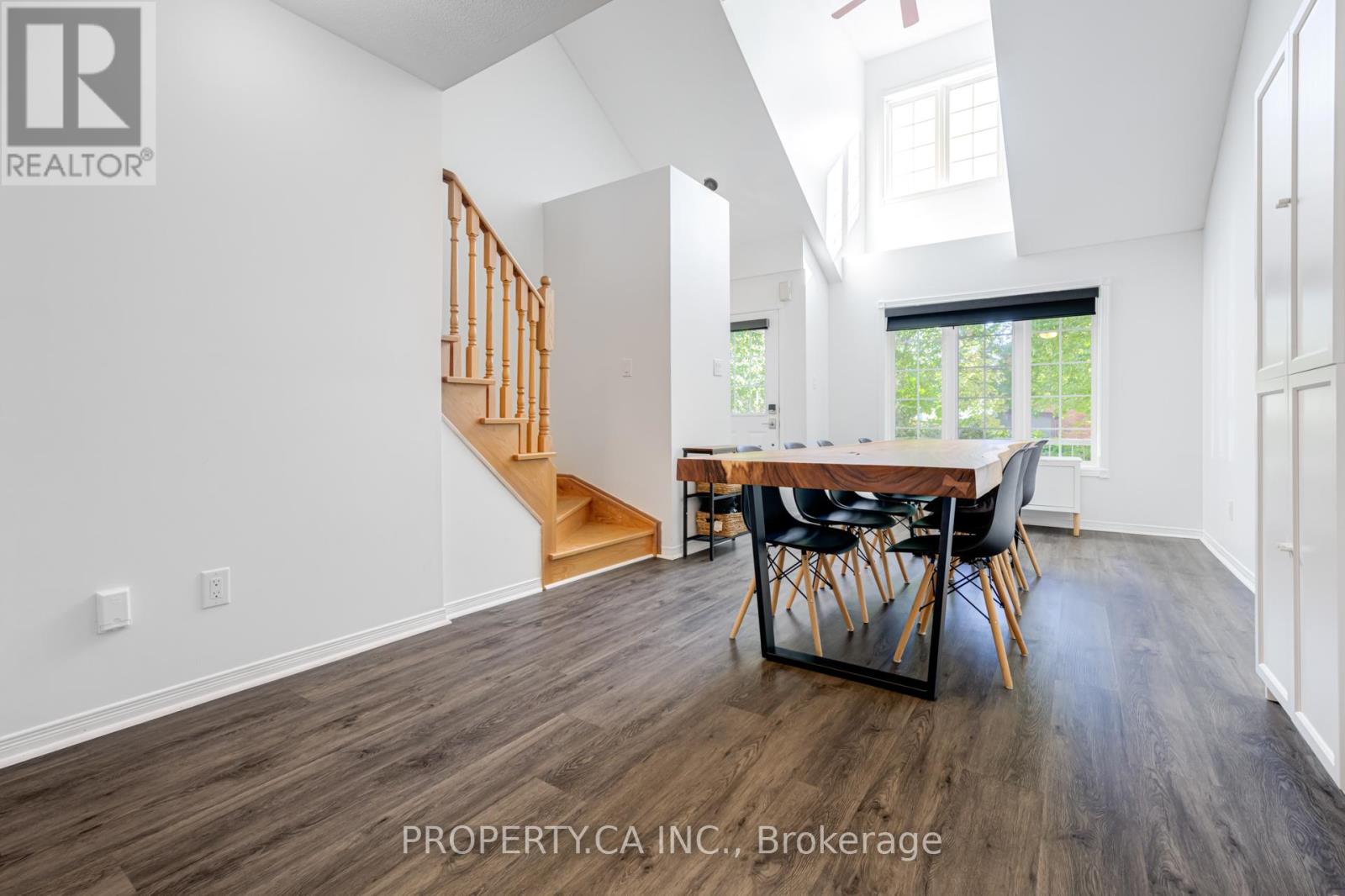 58 Glasgow Crescent, Georgina, Ontario  L4P 4B3 - Photo 6 - N12609096