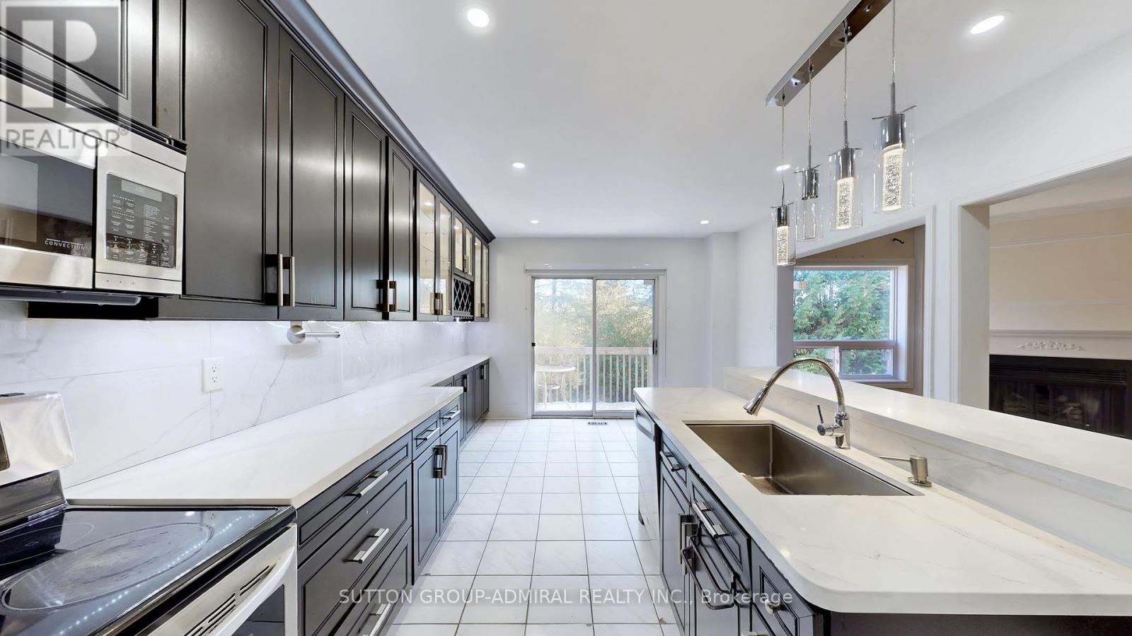 59 Springer Drive, Richmond Hill, Ontario  L4C 0G3 - Photo 23 - N12609192