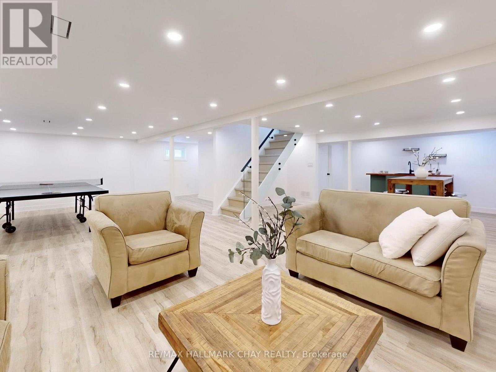 3 Davidson Road, Aurora, Ontario  L4G 2A9 - Photo 15 - N12609204