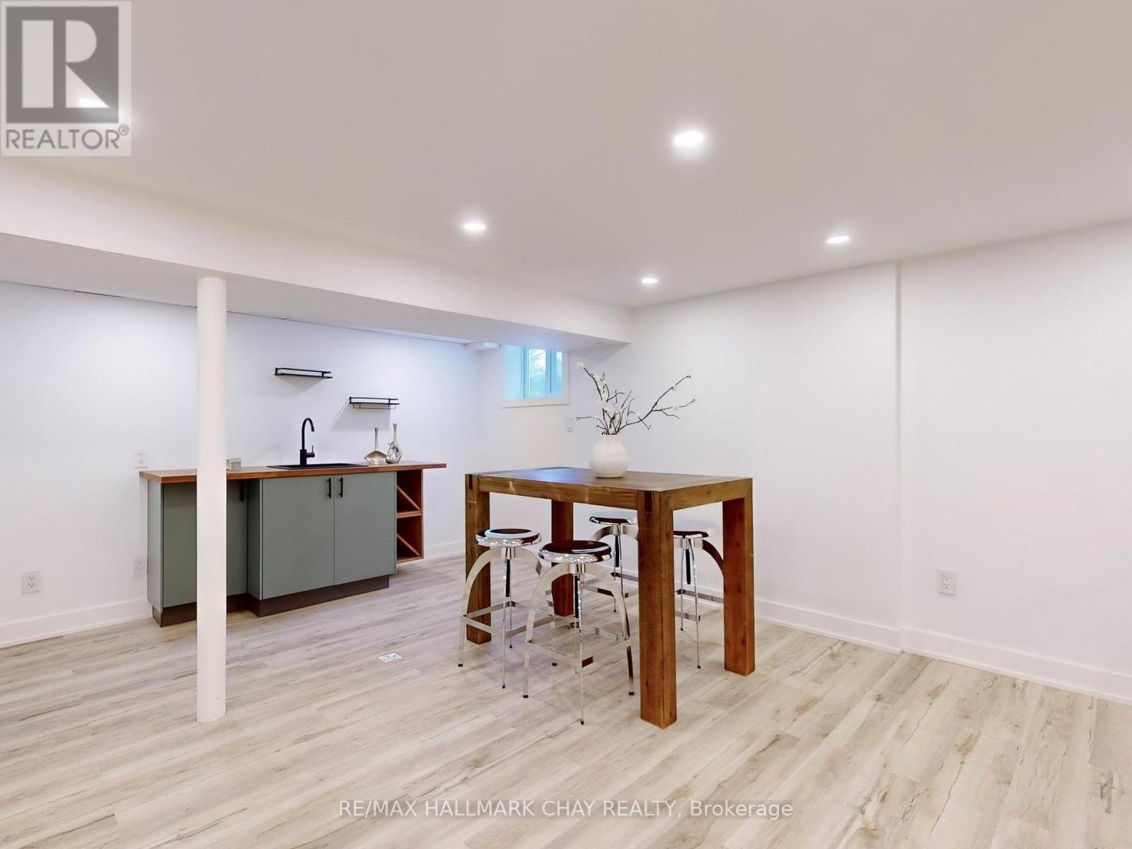 3 Davidson Road, Aurora, Ontario  L4G 2A9 - Photo 17 - N12609204