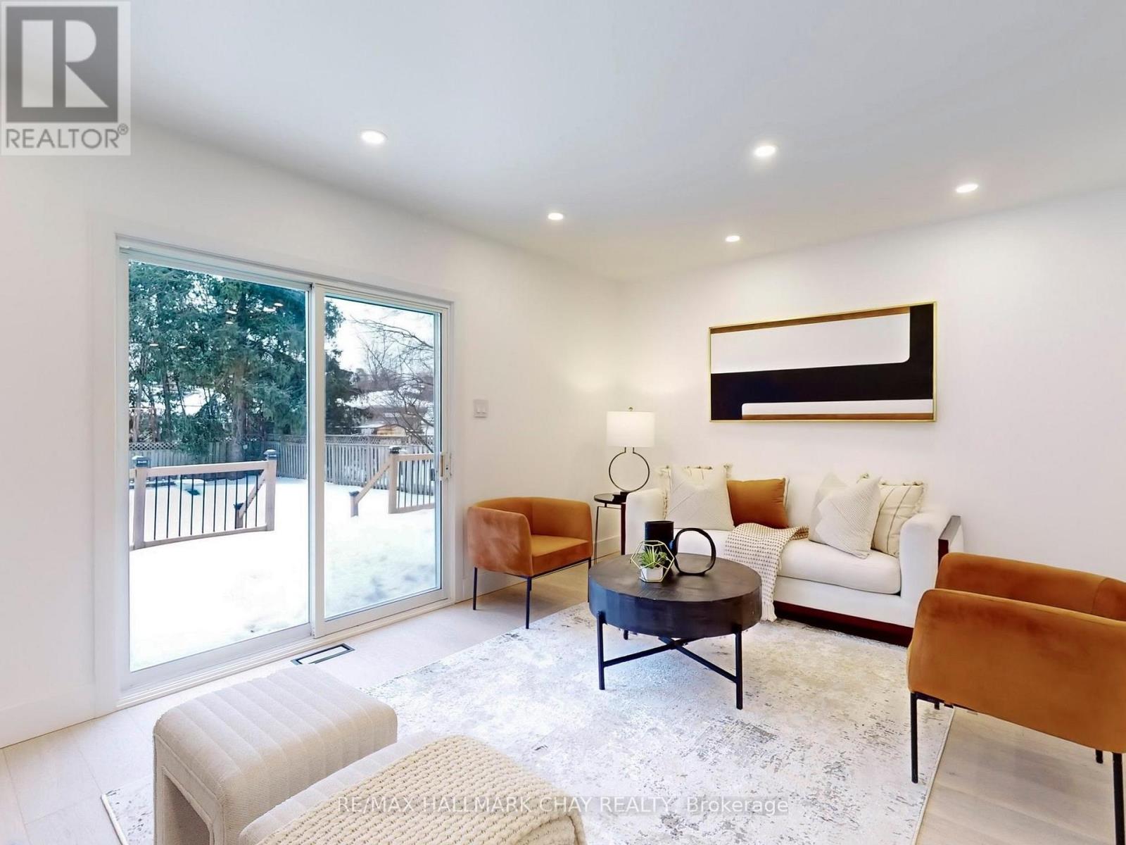 3 Davidson Road, Aurora, Ontario  L4G 2A9 - Photo 5 - N12609204