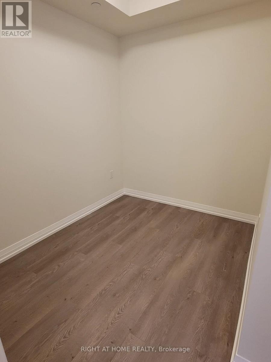 210 - 27 Korda Gate, Vaughan, Ontario  L4K 0P6 - Photo 12 - N12609218