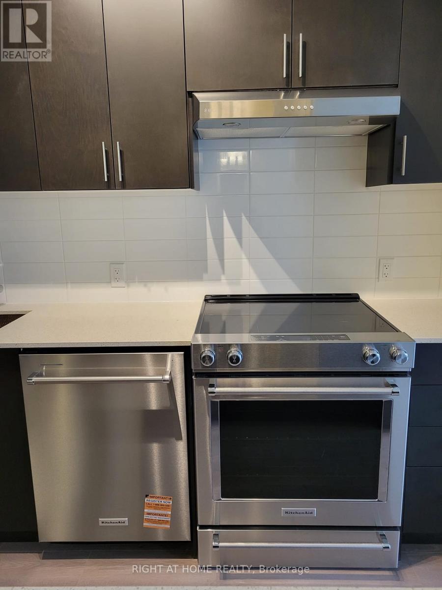 210 - 27 Korda Gate, Vaughan, Ontario  L4K 0P6 - Photo 9 - N12609218