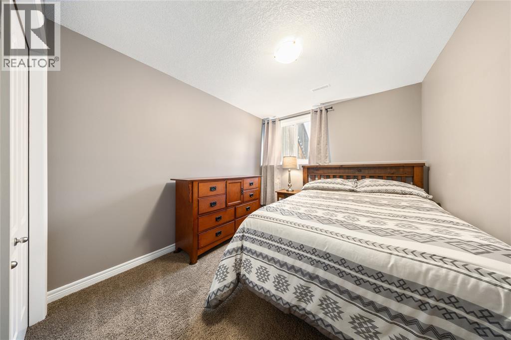 4015 Rosemount Drive, Petrolia, Ontario N0N 1R0 - Photo 15 - 25031183