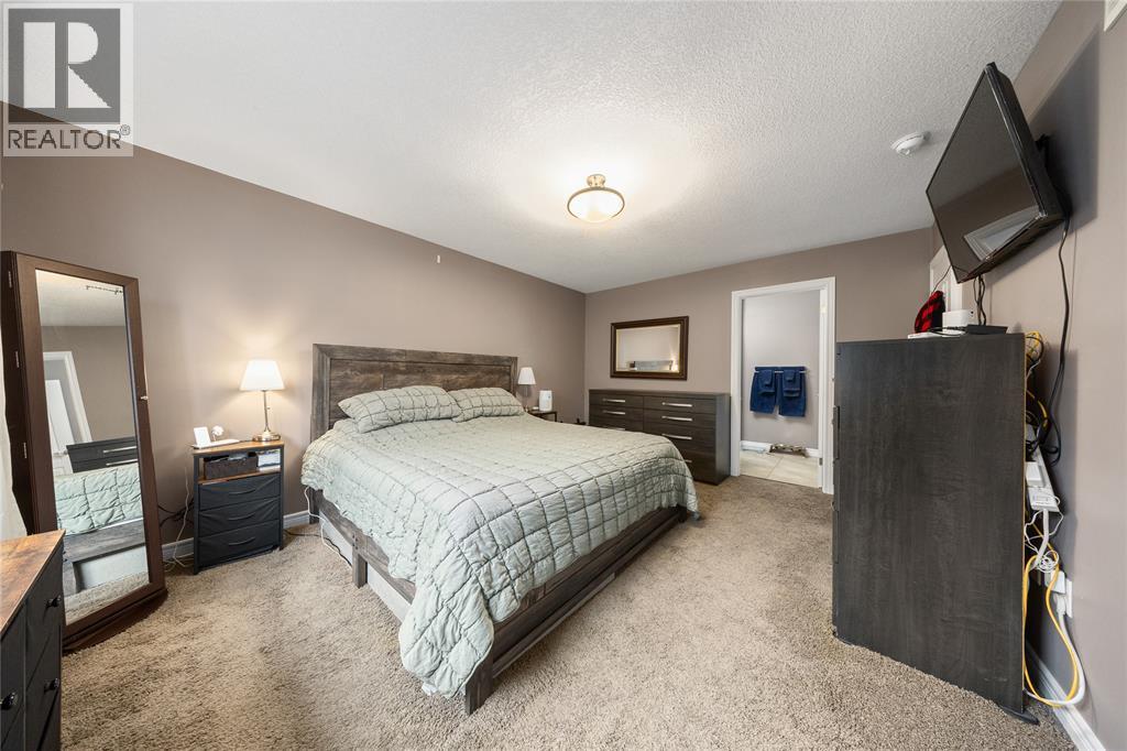 4015 Rosemount Drive, Petrolia, Ontario N0N 1R0 - Photo 20 - 25031183