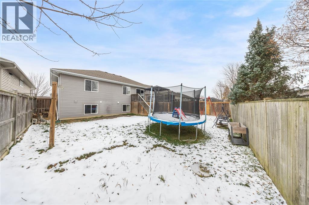 4015 Rosemount Drive, Petrolia, Ontario N0N 1R0 - Photo 28 - 25031183