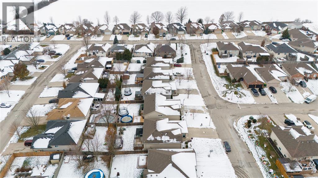 4015 Rosemount Drive, Petrolia, Ontario N0N 1R0 - Photo 37 - 25031183