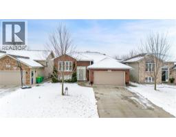 4015 ROSEMOUNT DRIVE, Petrolia, Ontario