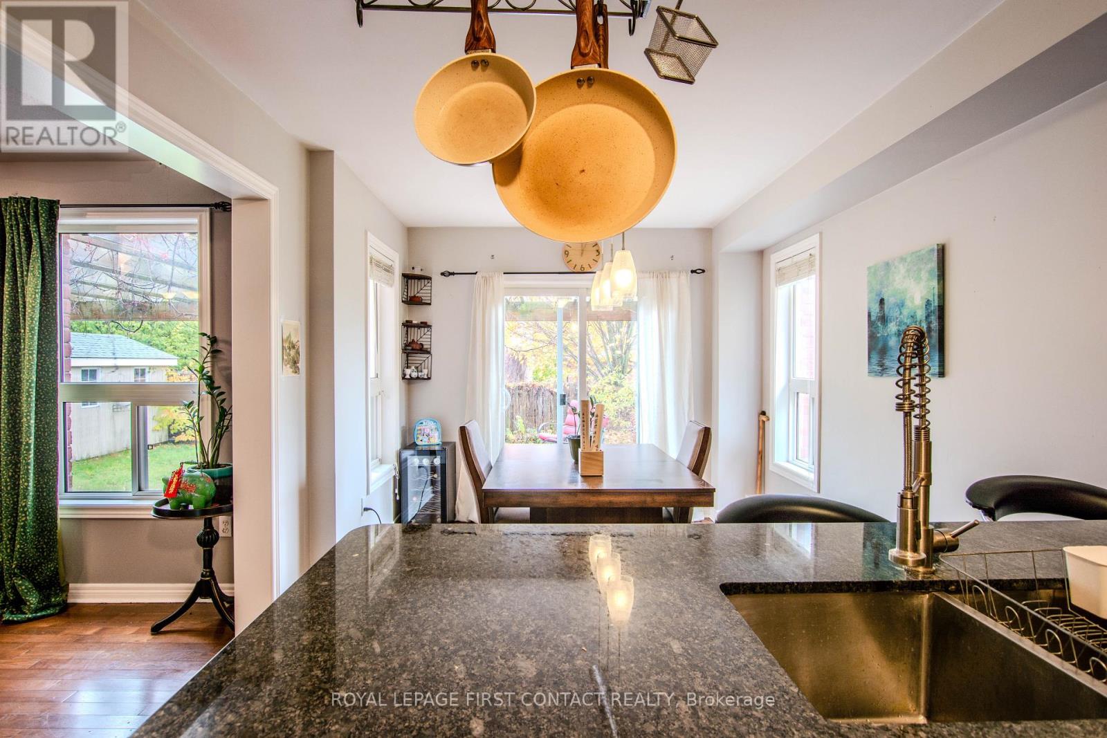 63 Gore Drive, Barrie (Ardagh), Ontario  L4N 5R5 - Photo 15 - S12609146