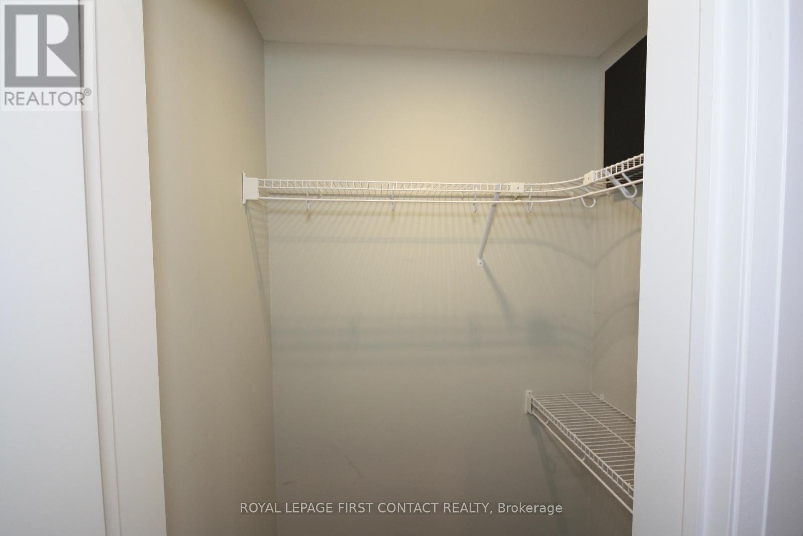 Upper - 19 Peter Street S, Orillia, Ontario  L3V 5A8 - Photo 13 - S12609152