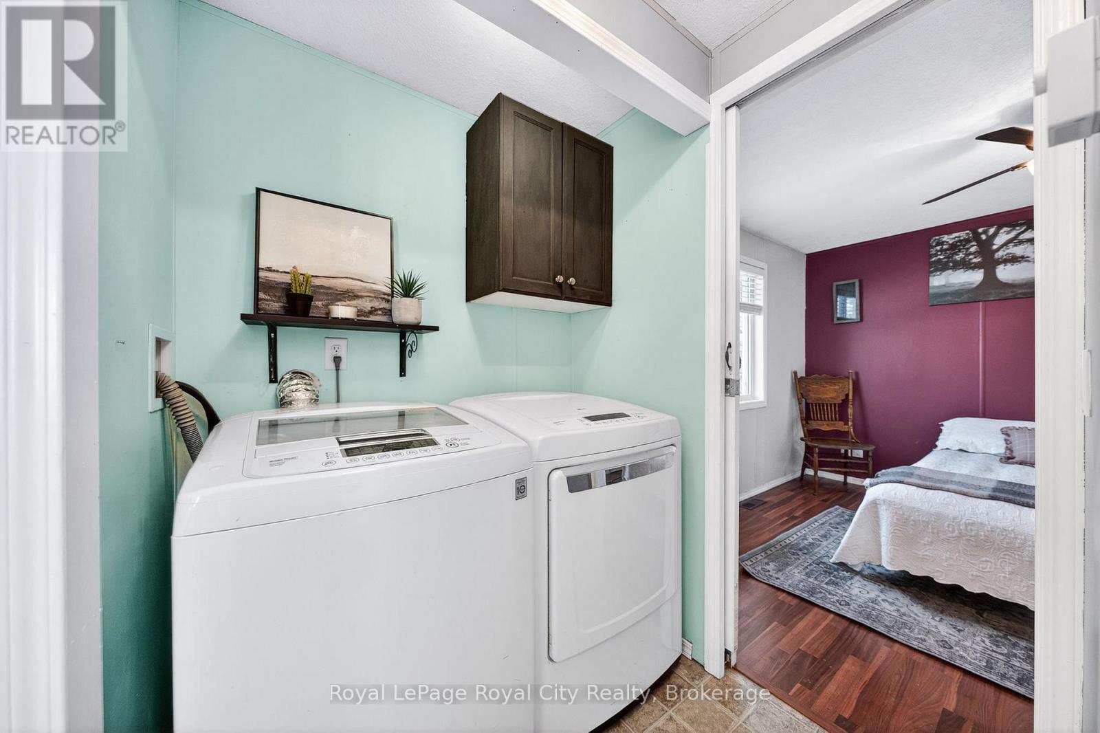 6 Water (Pvt) Street, Puslinch, Ontario N1H 6H9 - Photo 19 - X12422338