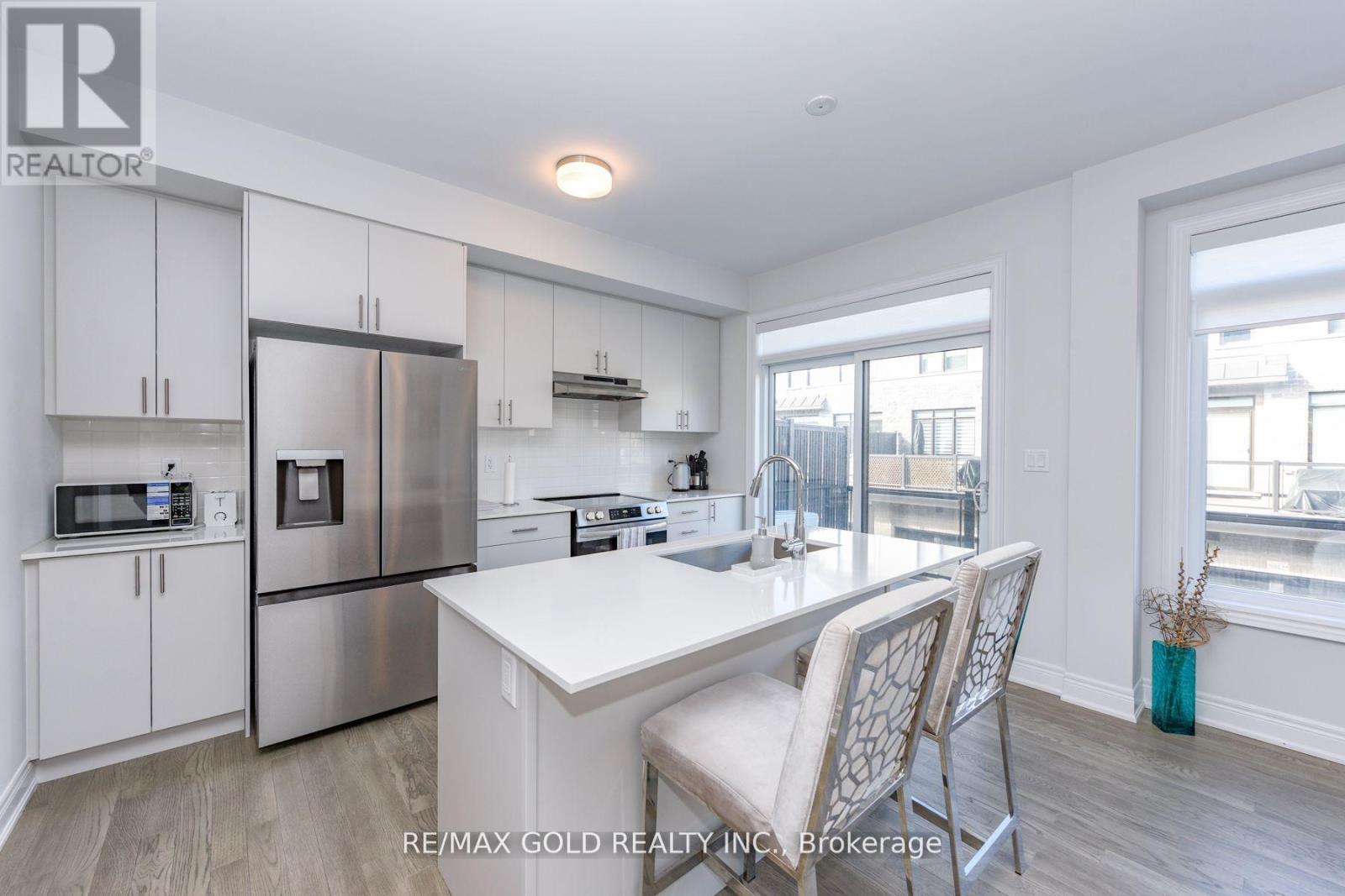 2733 Westoak Trail, Oakville, Ontario  L6M 5T1 - Photo 13 - W12609120