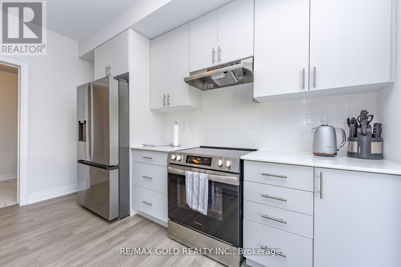 2733 Westoak Trail, Oakville, Ontario  L6M 5T1 - Photo 16 - W12609120