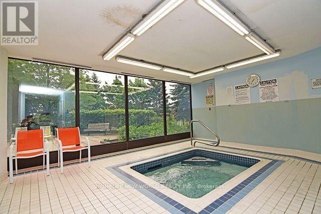 2210 - 350 Webb Drive, Mississauga, Ontario  L5B 3W4 - Photo 4 - W12609170