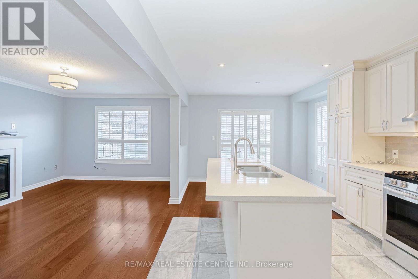 40 Olympia Crescent, Brampton (Fletcher's Meadow), Ontario  L6X 4W2 - Photo 42 - W12609180