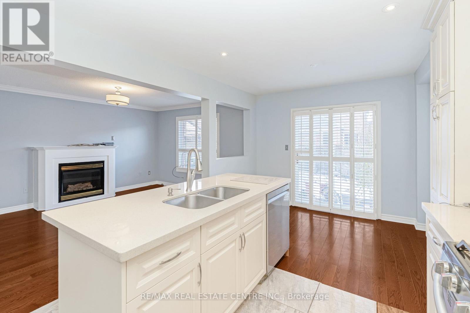 40 Olympia Crescent, Brampton (Fletcher's Meadow), Ontario  L6X 4W2 - Photo 49 - W12609180