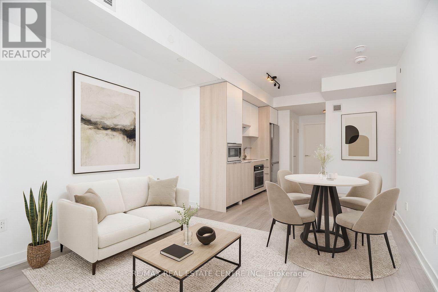 731 - 1007 THE QUEENSWAY, Toronto, Ontario