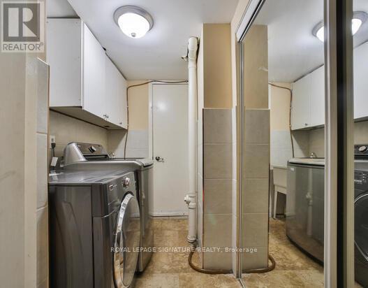 Lower - 943 Blairholm Avenue, Mississauga (Erindale), Ontario  L5C 1G5 - Photo 12 - W12609228