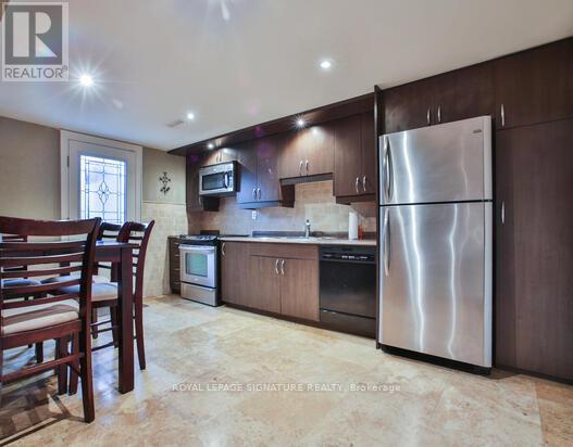 Lower - 943 Blairholm Avenue, Mississauga (Erindale), Ontario  L5C 1G5 - Photo 7 - W12609228