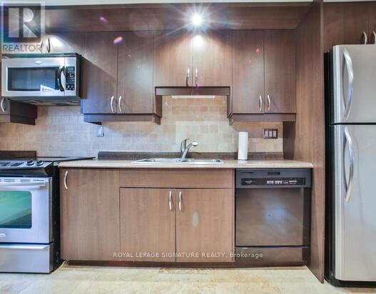 Lower - 943 Blairholm Avenue, Mississauga (Erindale), Ontario  L5C 1G5 - Photo 8 - W12609228