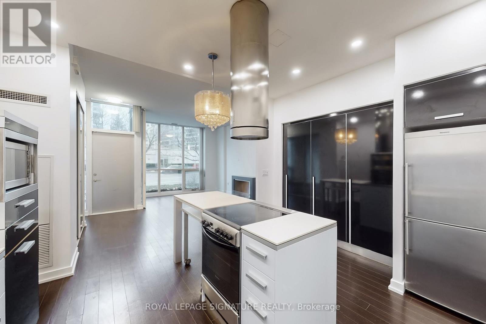 G07 - 38 Dan Leckie Way, Toronto (Waterfront Communities), Ontario  M5V 2V9 - Photo 14 - C12609118