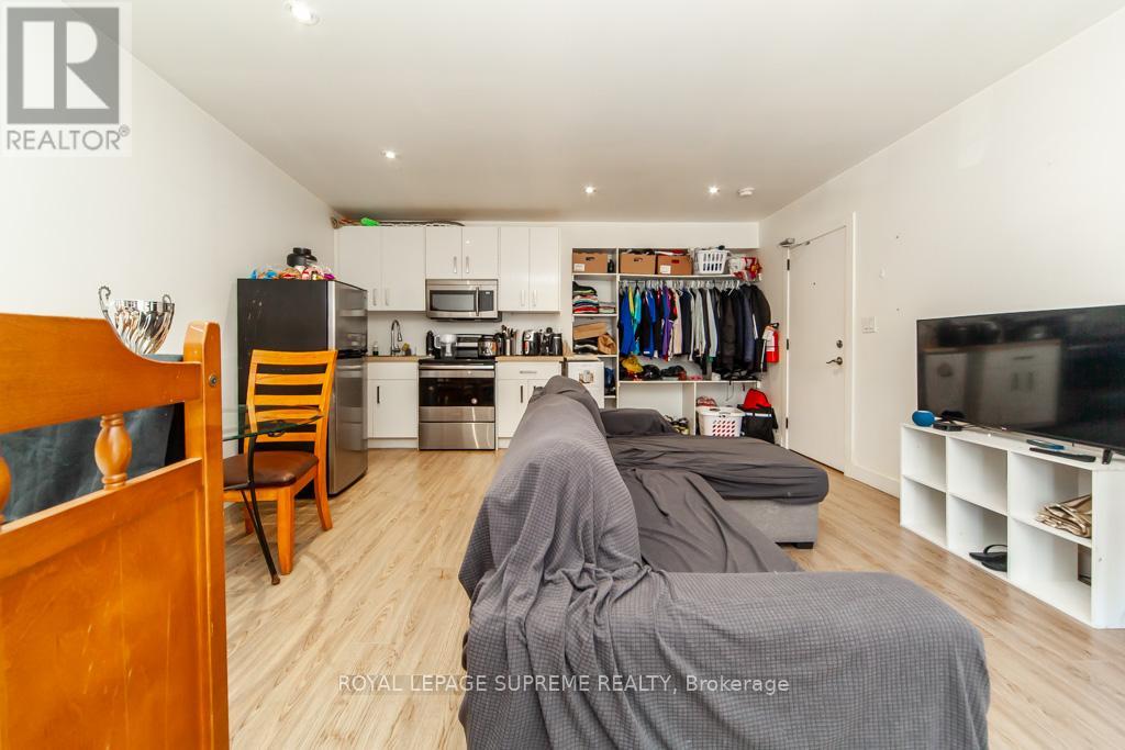 529 Rogers Road, Toronto, Ontario  M6M 1B4 - Photo 33 - W12367263