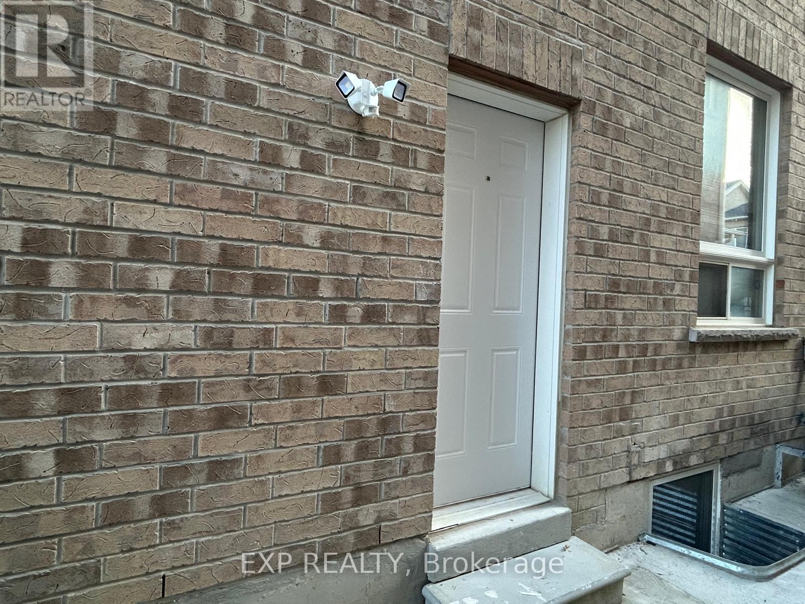 Bsmt - 10 Alicewood Grove, Brampton, Ontario  L6R 0X9 - Photo 2 - W12479561