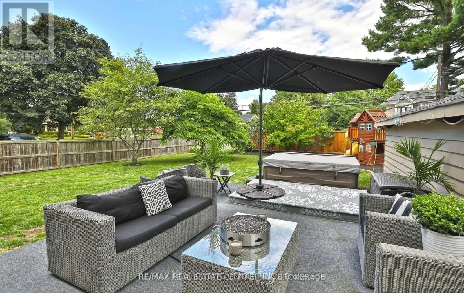 4350 Elm Crescent, Burlington, Ontario  L7L 1J3 - Photo 7 - W12609208