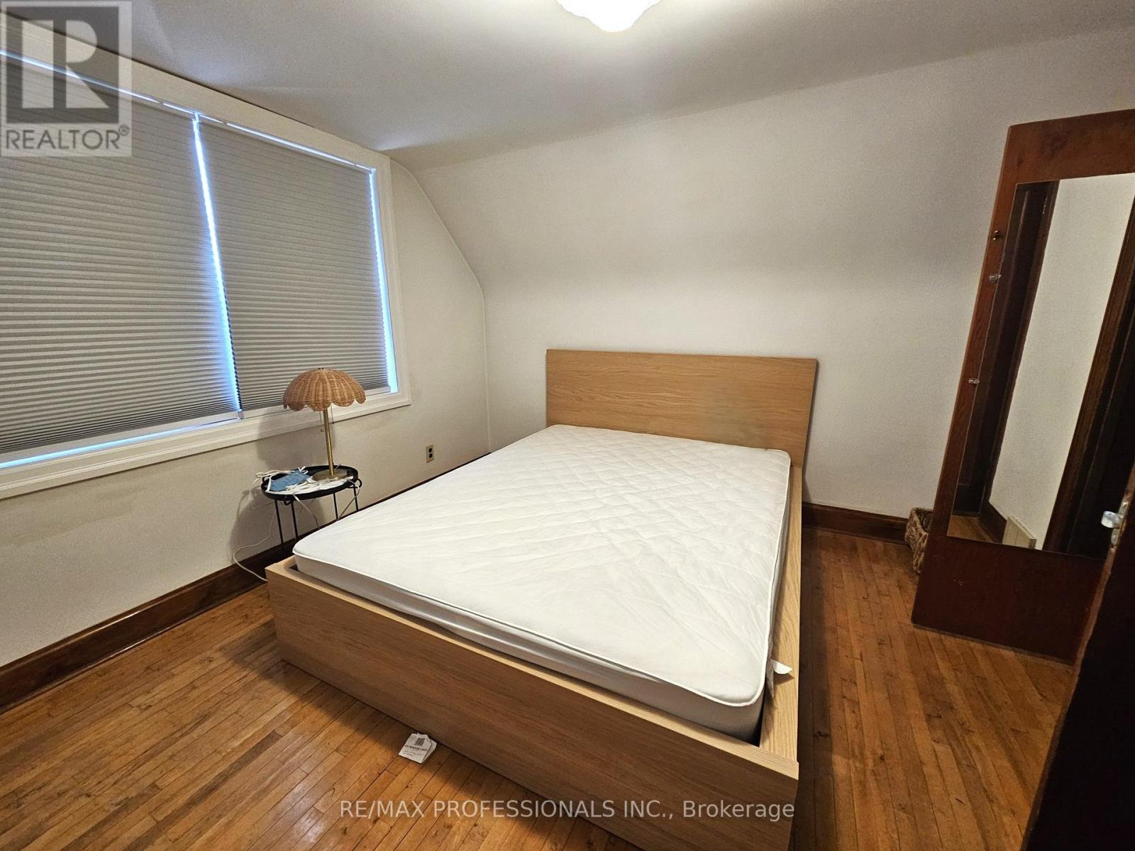 177 Ninth Avenue, Kitchener, Ontario  N2C 1S9 - Photo 11 - X12609224