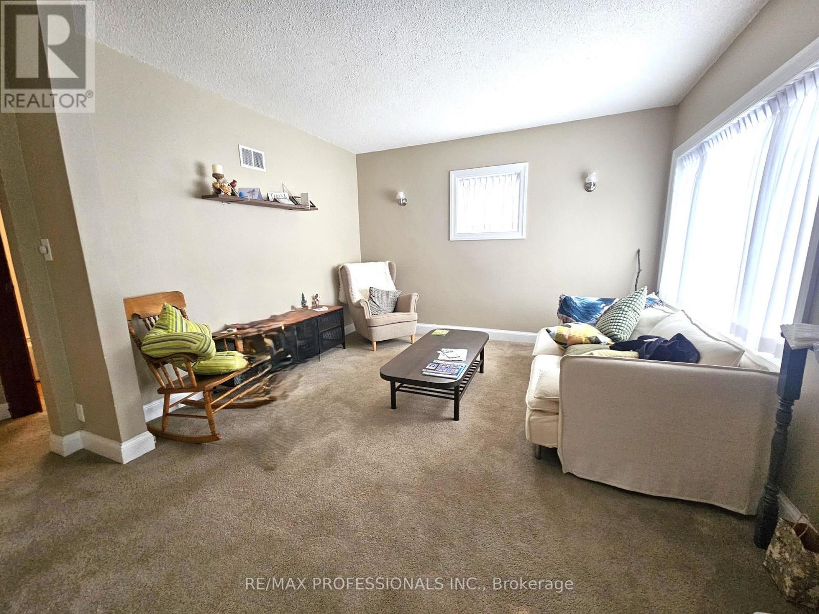 177 Ninth Avenue, Kitchener, Ontario  N2C 1S9 - Photo 4 - X12609224