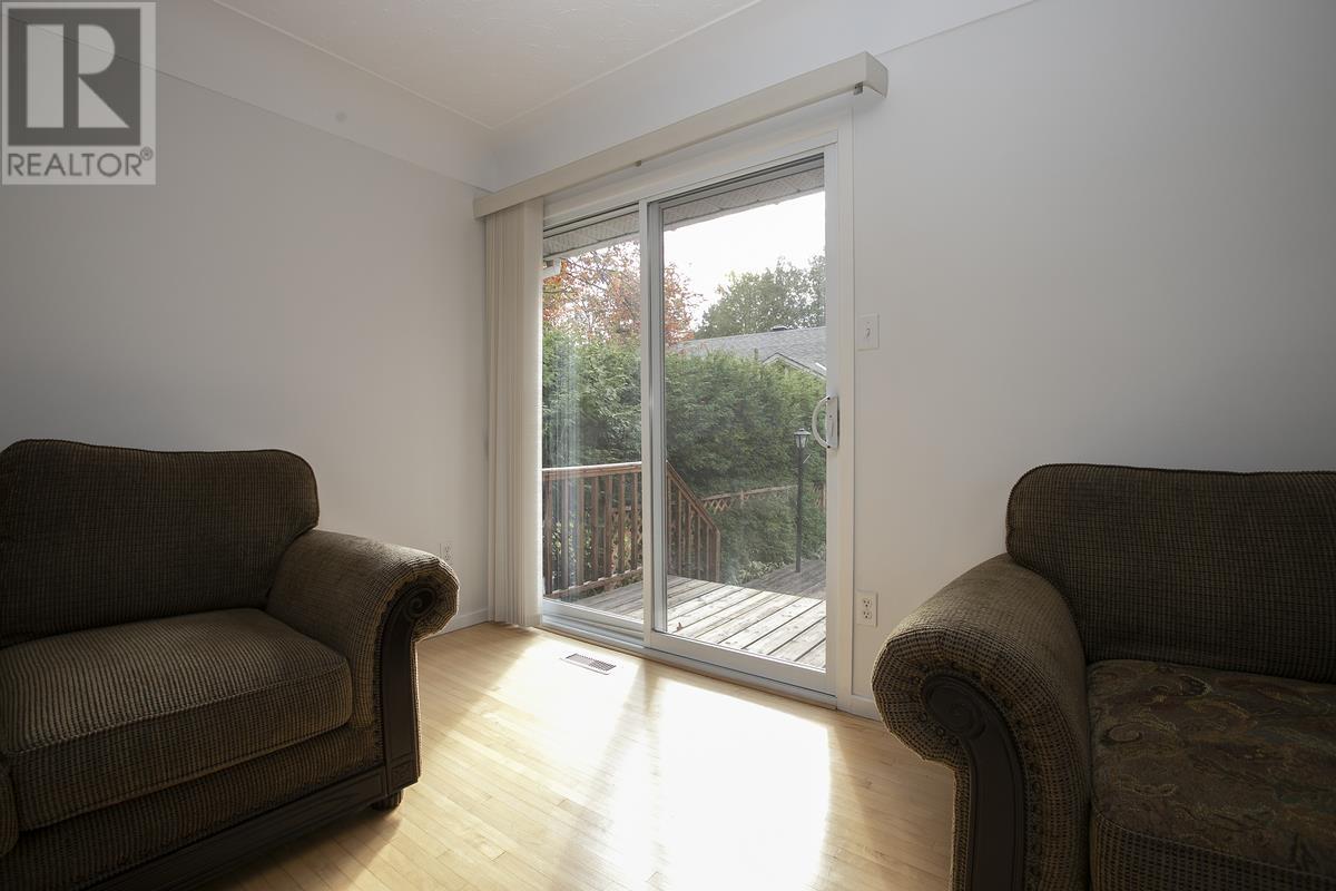 1377 Queen St, Sault Ste. Marie, Ontario  P6A 2G1 - Photo 21 - SM253322