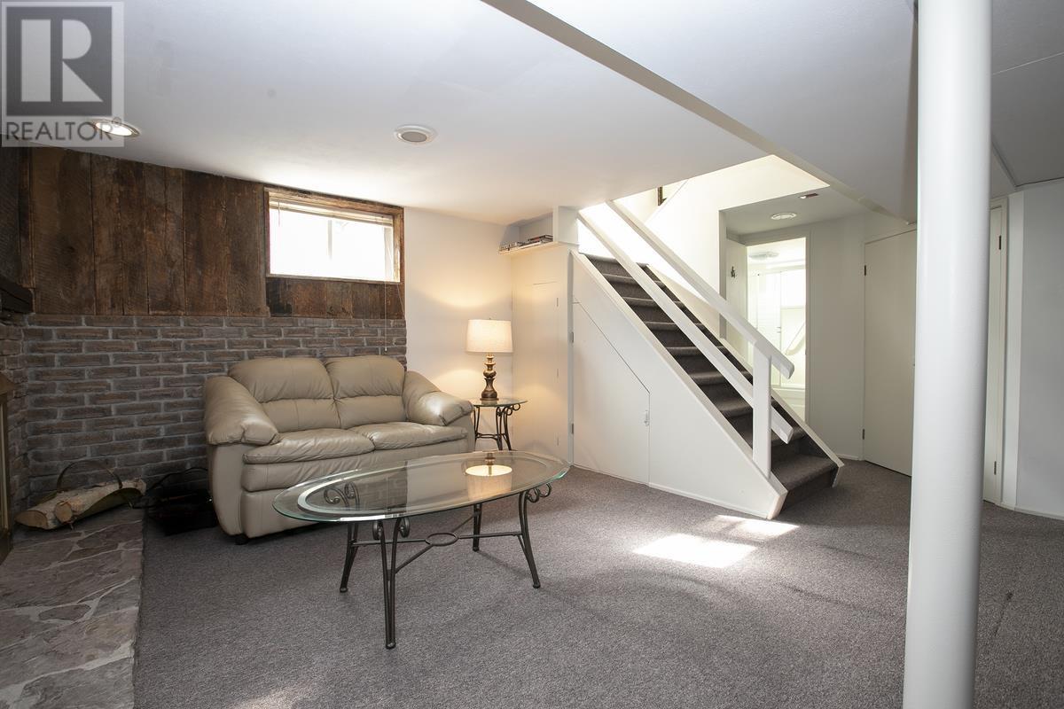 1377 Queen St, Sault Ste. Marie, Ontario  P6A 2G1 - Photo 41 - SM253322