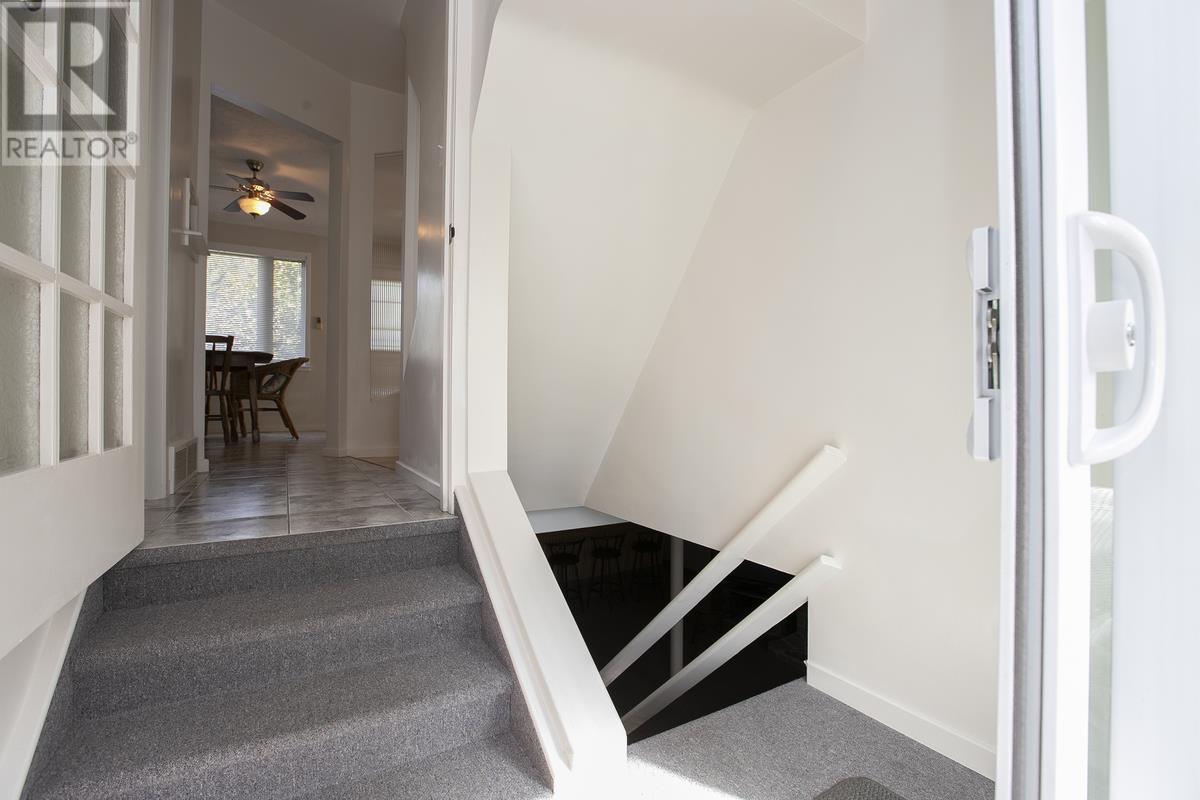 1377 Queen St, Sault Ste. Marie, Ontario  P6A 2G1 - Photo 38 - SM253322