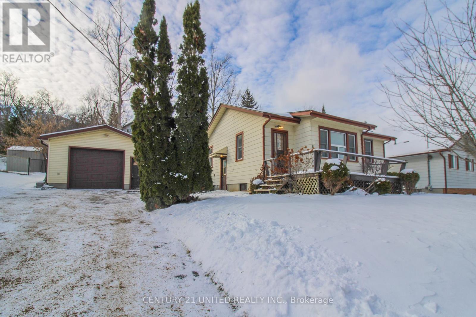 611 ASBURNHAM DRIVE, Peterborough, Ontario