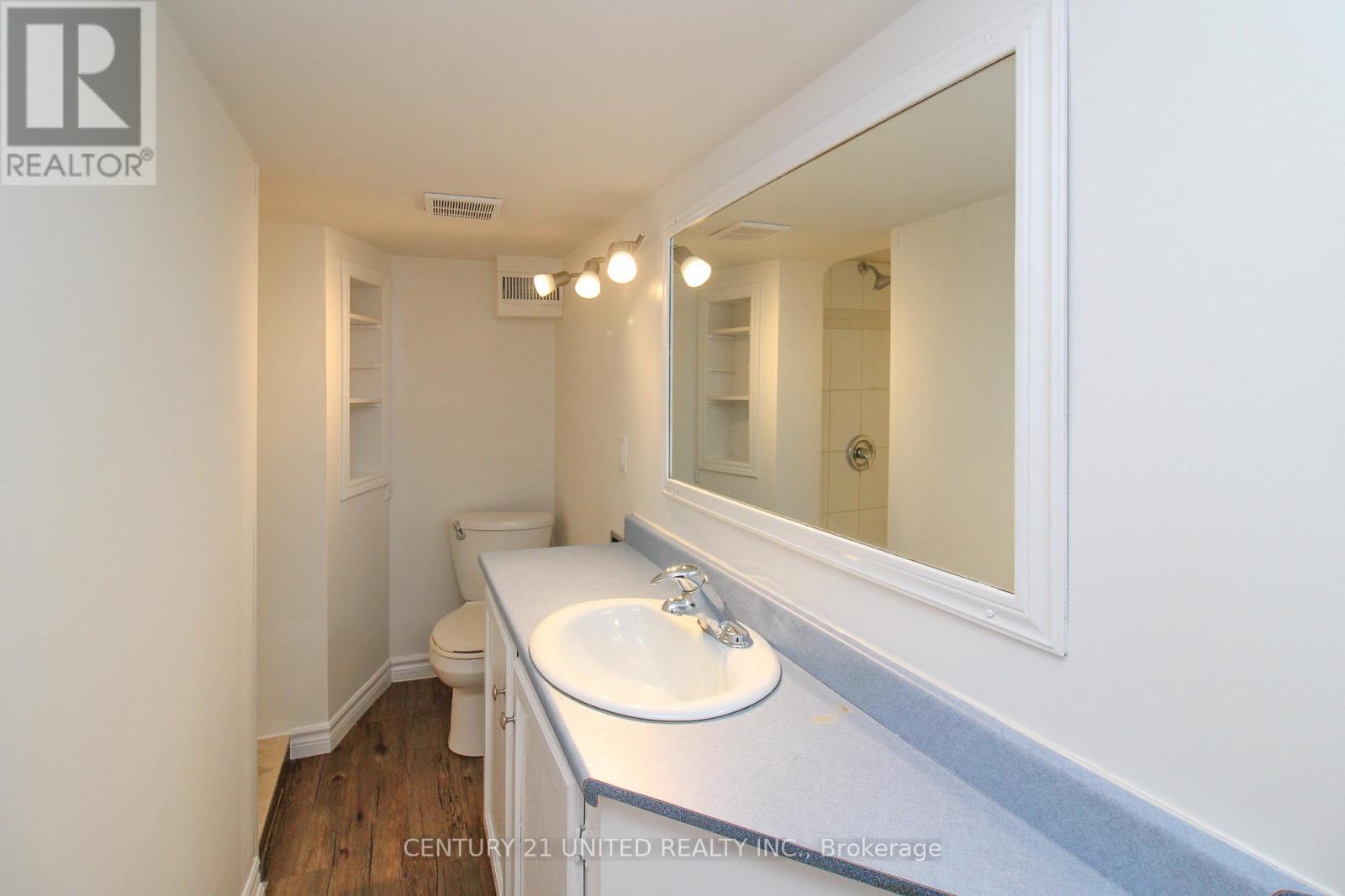 611 Asburnham Drive, Peterborough (Ashburnham Ward 4), Ontario  K9L 2A2 - Photo 36 - X12609276