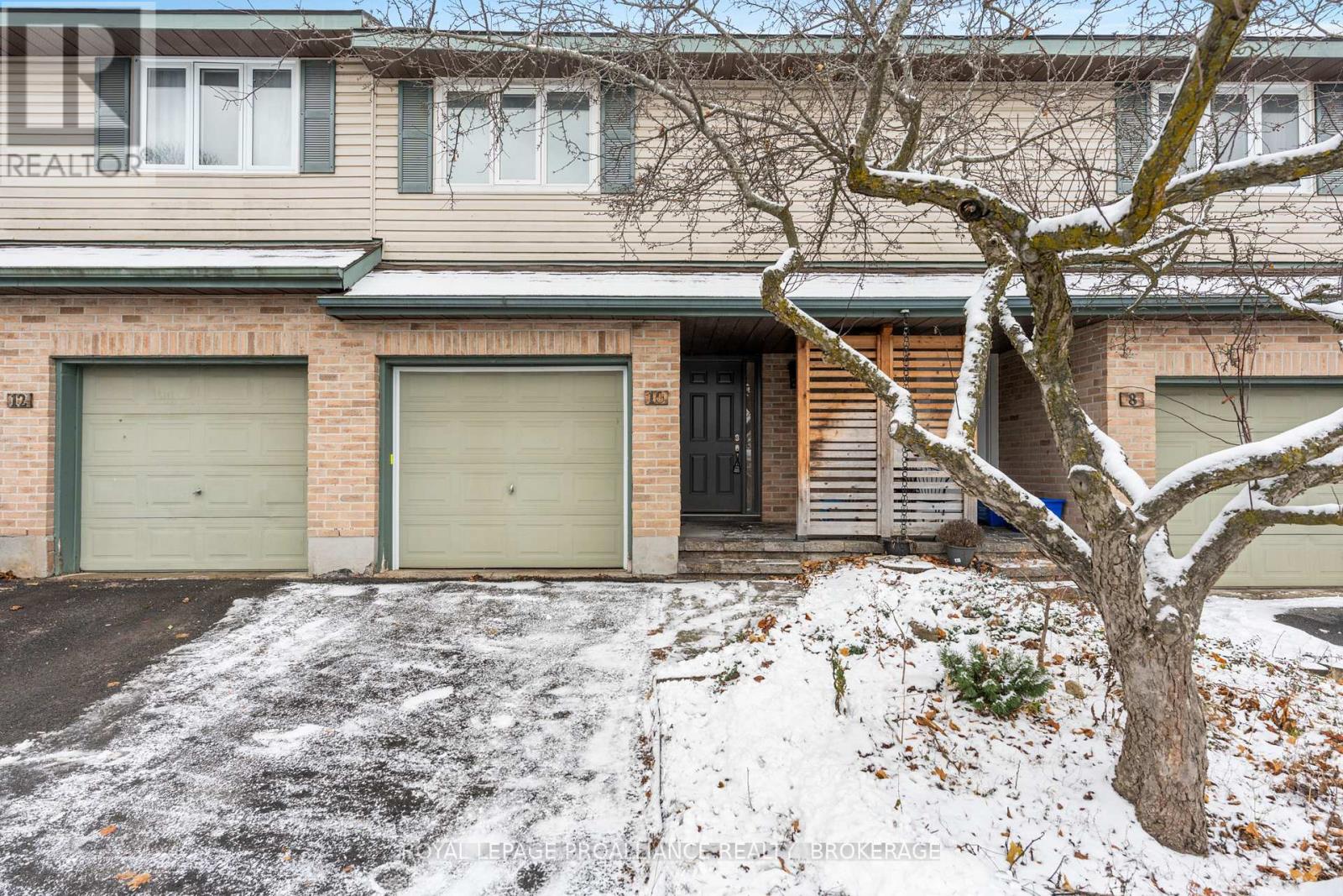 10 - 10 ST PAUL'S PLACE, kingston (west of sir john a. blvd), Ontario