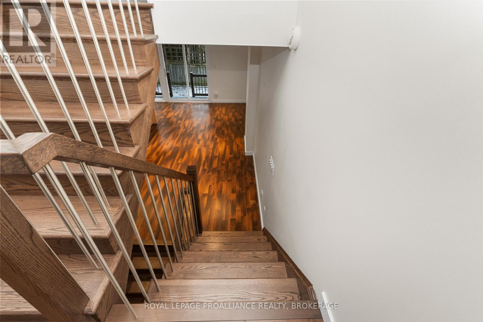 10 - 10 St Paul's Place, Kingston (West Of Sir John A. Blvd), Ontario  K7M 7S1 - Photo 19 - X12609248