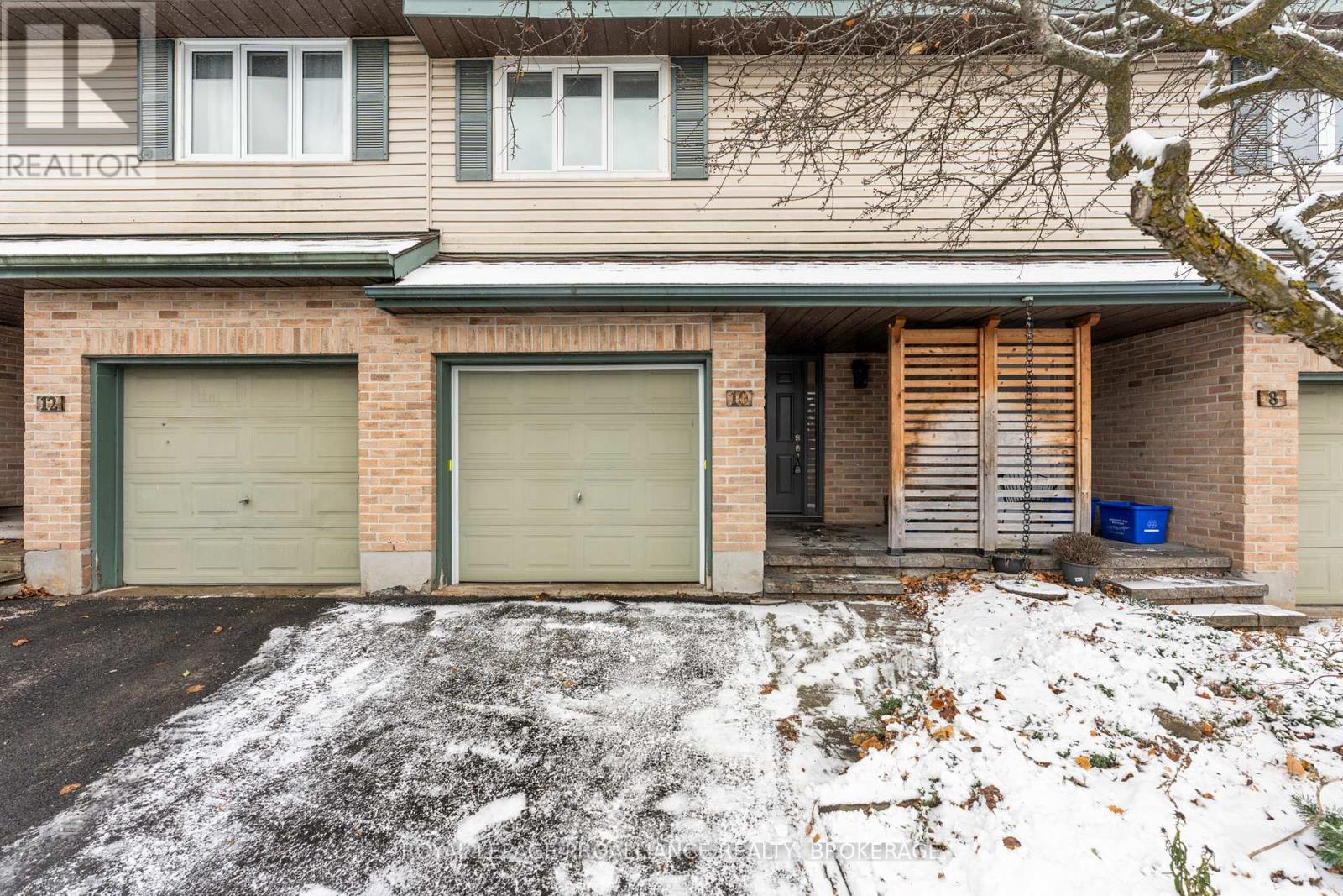 10 - 10 St Paul's Place, Kingston (West Of Sir John A. Blvd), Ontario  K7M 7S1 - Photo 2 - X12609248