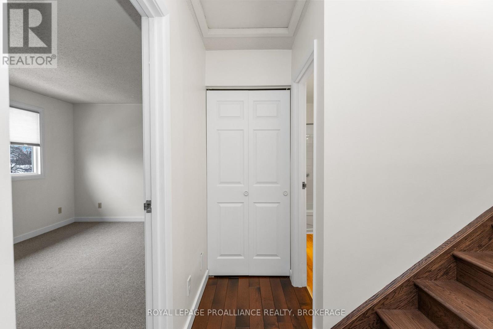 10 - 10 St Paul's Place, Kingston (West Of Sir John A. Blvd), Ontario  K7M 7S1 - Photo 20 - X12609248