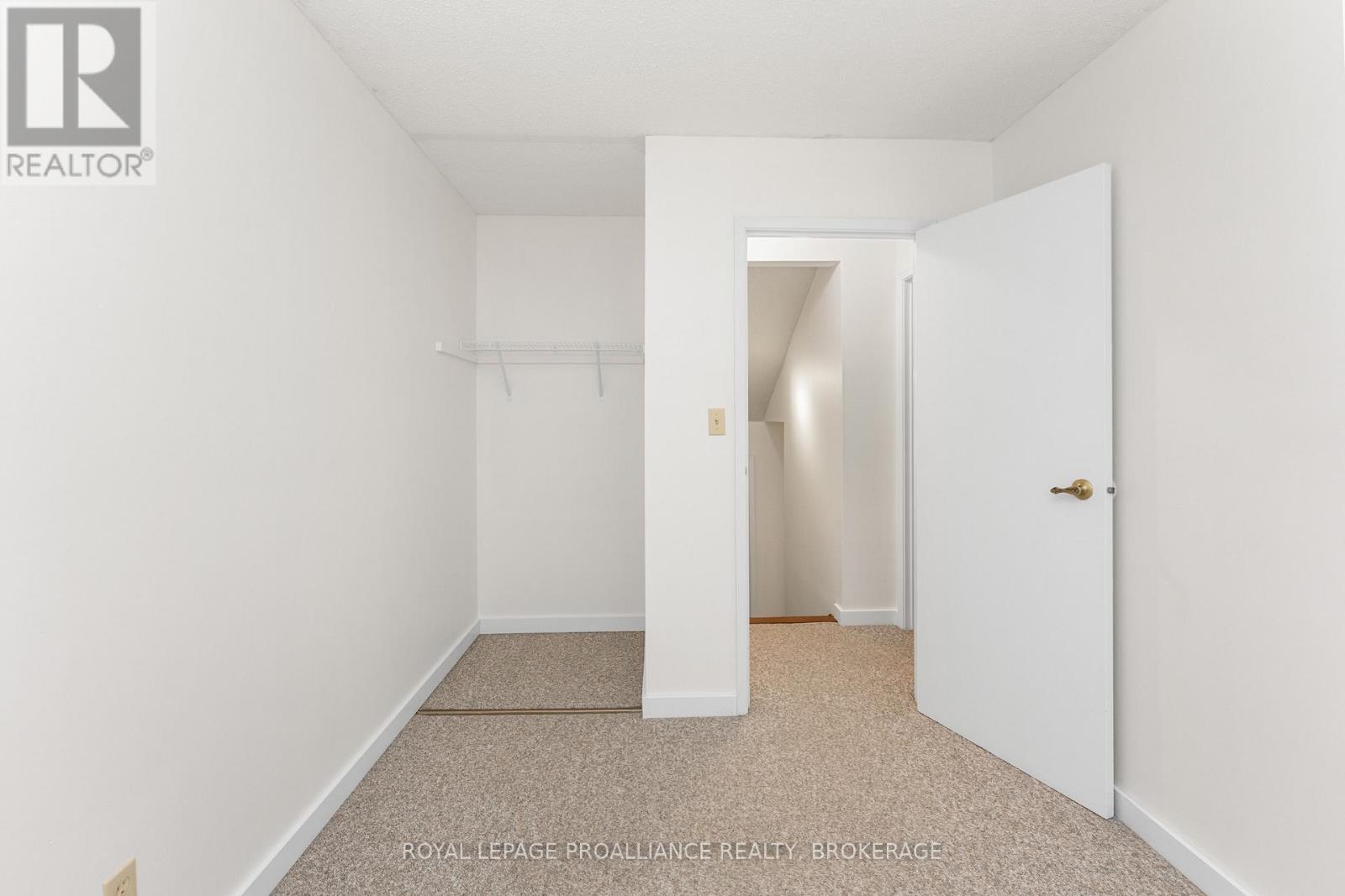 10 - 10 St Paul's Place, Kingston (West Of Sir John A. Blvd), Ontario  K7M 7S1 - Photo 28 - X12609248