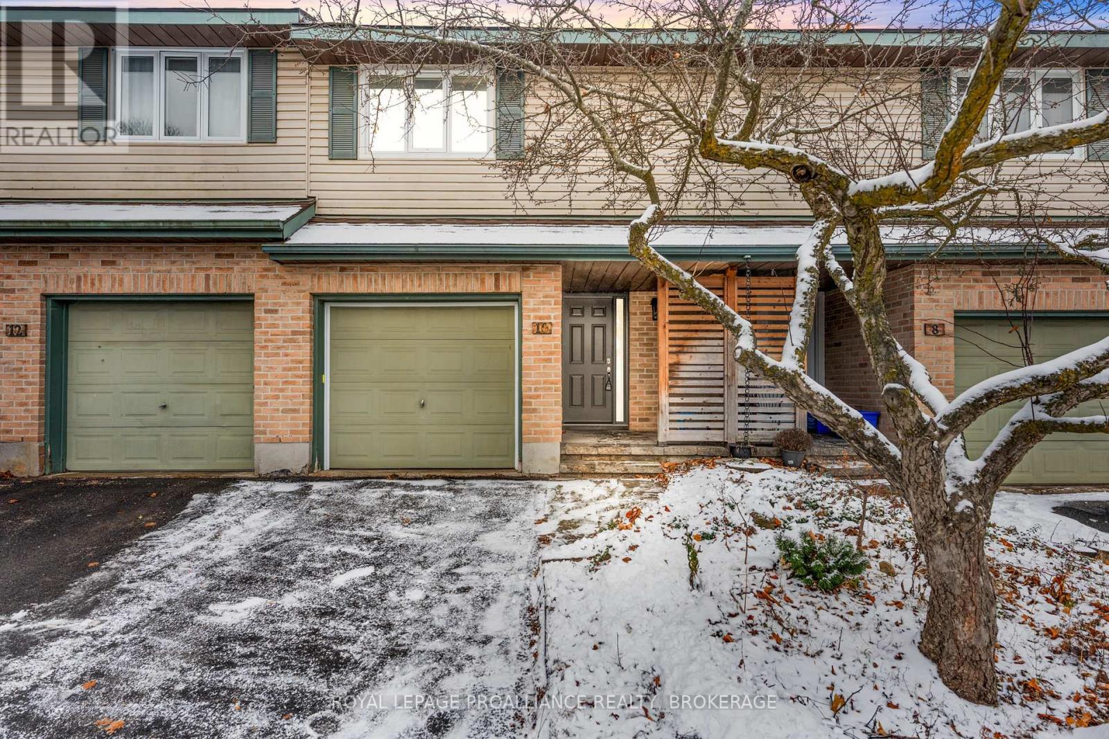 10 - 10 St Paul's Place, Kingston (West Of Sir John A. Blvd), Ontario  K7M 7S1 - Photo 46 - X12609248