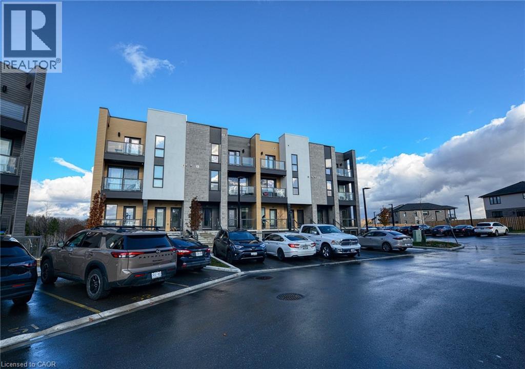 261 Woodbine Avenue Unit# 64, Kitchener, Ontario  N2R 0S7 - Photo 3 - 40790172