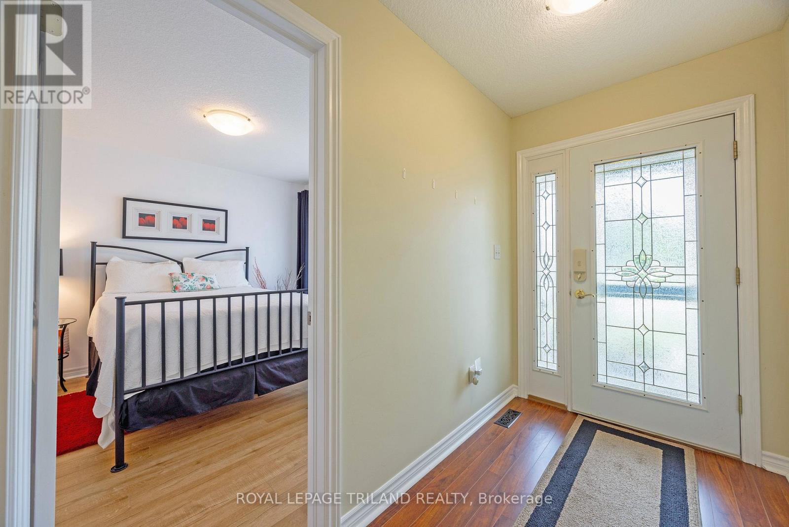 18 Coleman Court, St. Thomas, Ontario  N5R 0A5 - Photo 4 - X12609238