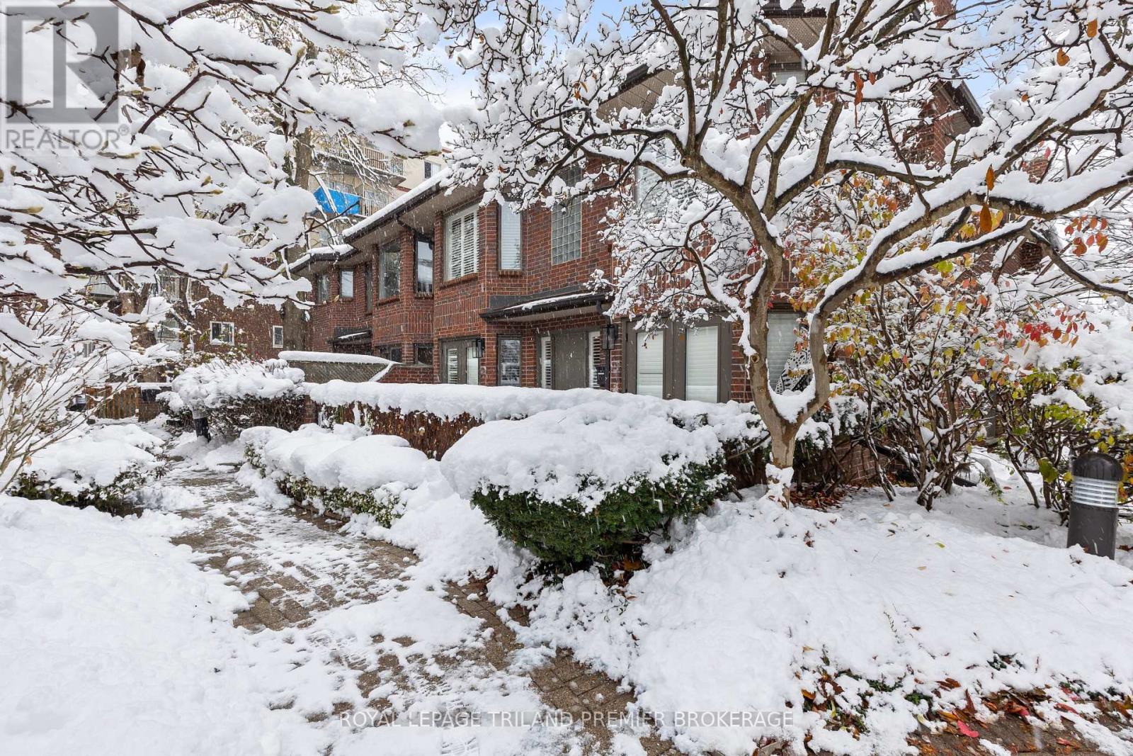 9 - 152 Albert Street, London East, Ontario  N6A 1M1 - Photo 2 - X12609348