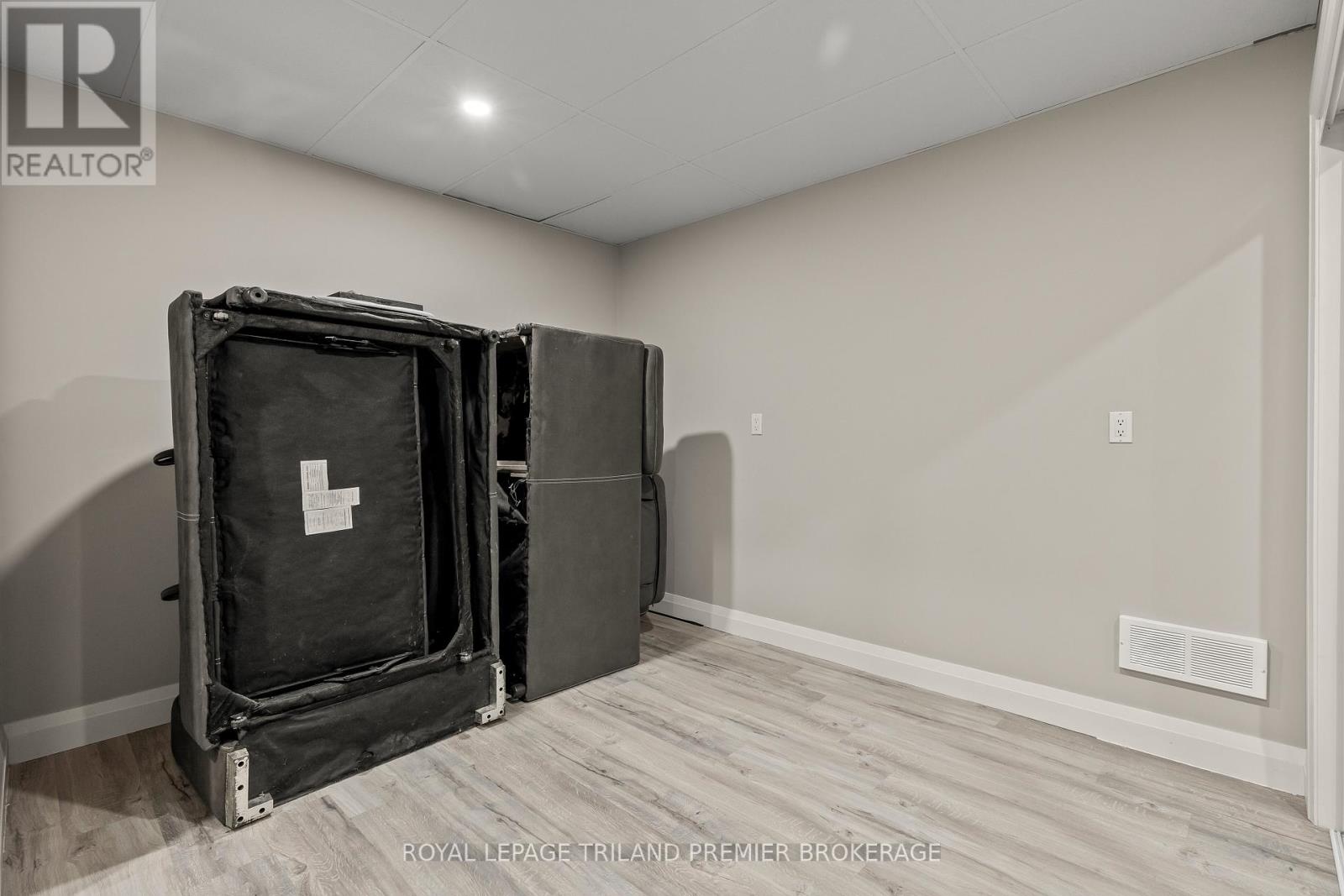 9 - 152 Albert Street, London East, Ontario  N6A 1M1 - Photo 35 - X12609348