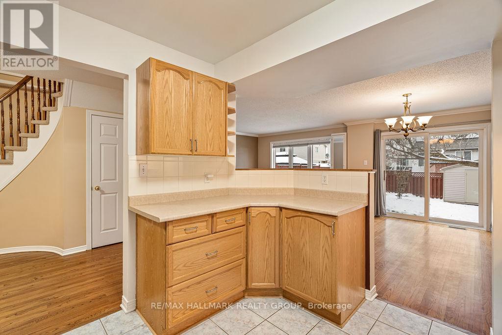 128 Boulder Way, Ottawa, Ontario  K2J 4R5 - Photo 11 - X12609316